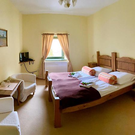 Hotel Opat Кутна-Гора Экстерьер фото
