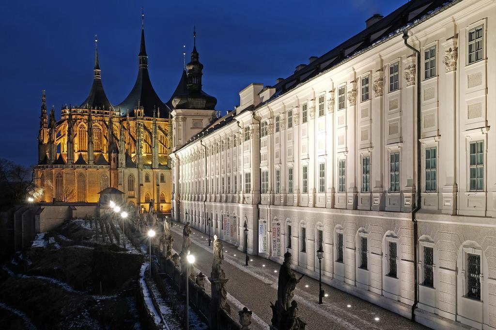 Hotel Opat Кутна-Гора Экстерьер фото